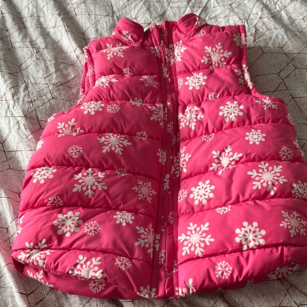 NWT Girls Gymboree pink puffer snowflake vest size M (7-8)